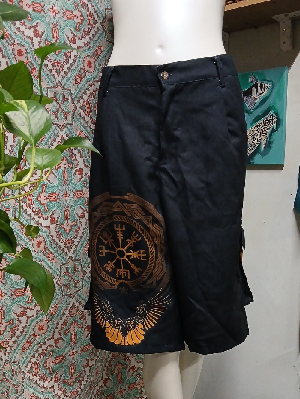 Men's Black Viking Cargo Shorts, Size 2XL